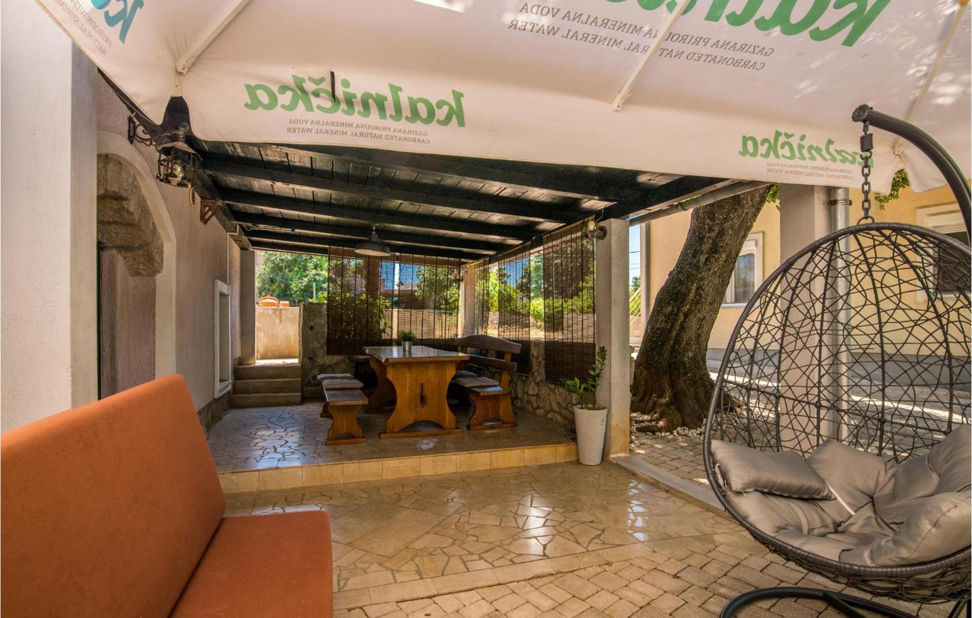 Amazing Home In Malinska Dubasnica With Wifi Екстериор снимка