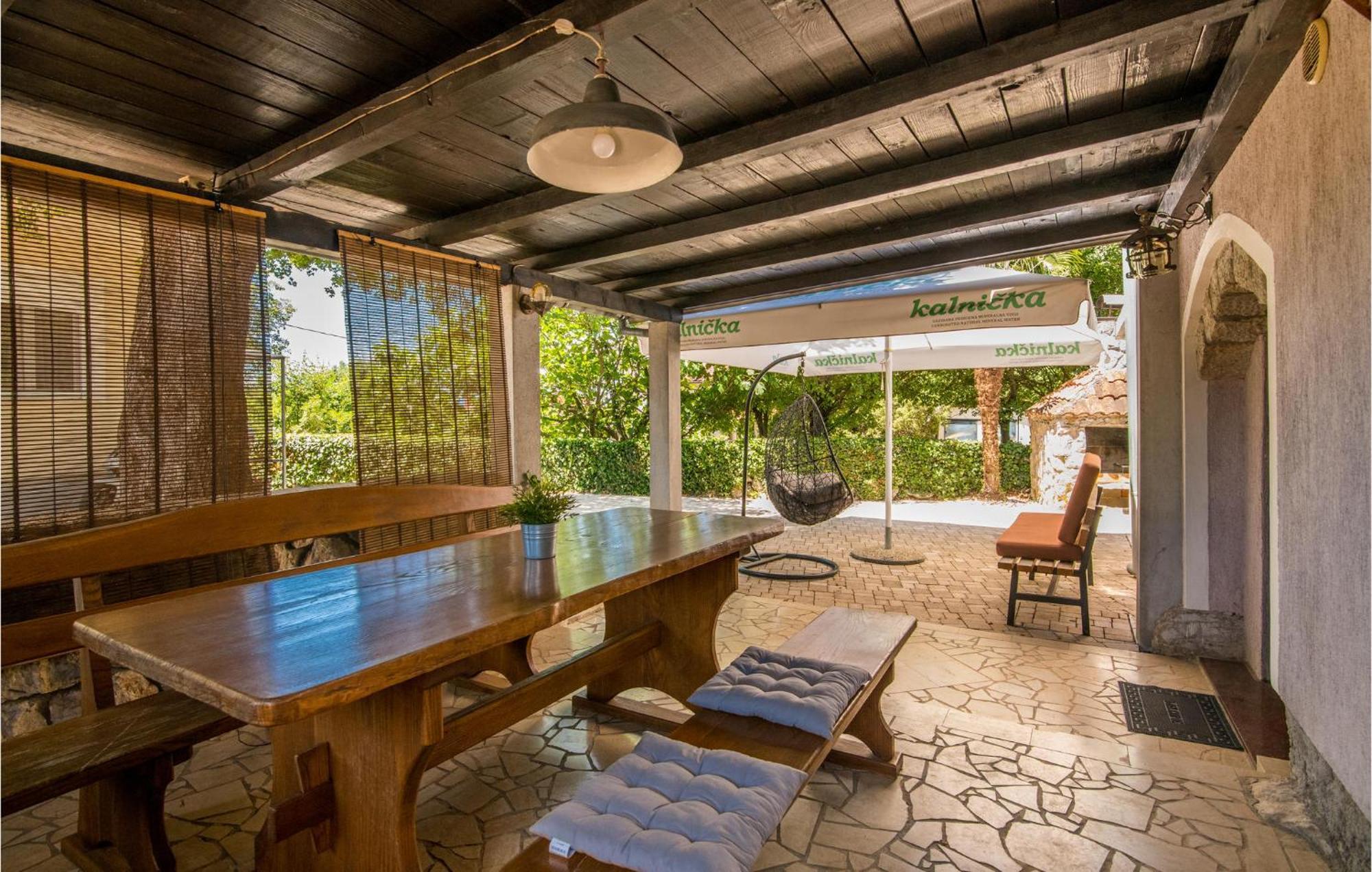 Amazing Home In Malinska Dubasnica With Wifi Екстериор снимка